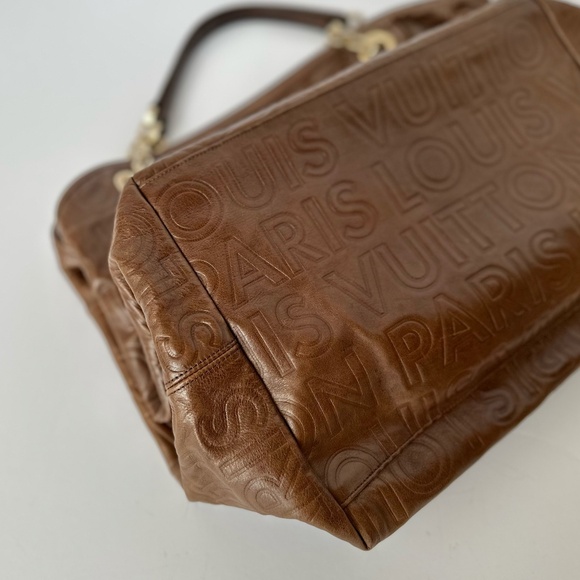 Louis Vuitton Limited Edition Paris Souple Whisper GM Tote - Picture 6 of 16